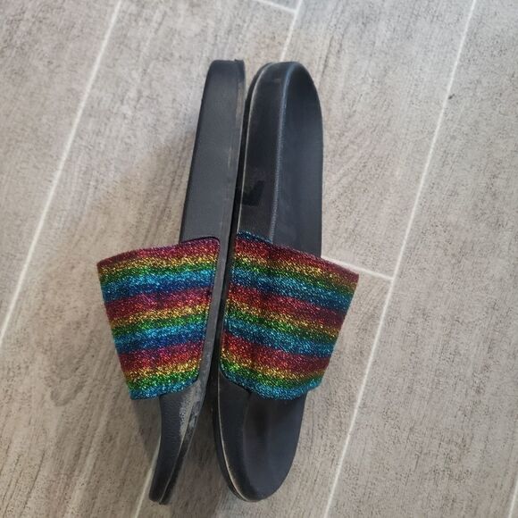 PRIDE Rainbow Sandals Mad Love Target - Picture 3 of 6